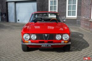 Image 5/17 of Alfa Romeo Giulia GT 1300 Junior (1971)