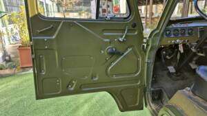 Image 17/51 of UAZ 3741 (1991)