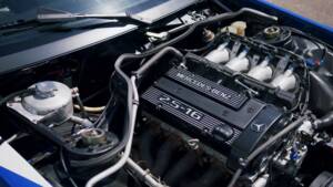 Image 10/16 of Mercedes-Benz 190 E 2.5-16 (1988)