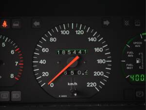 Image 18/42 of Volvo 480 Turbo (1992)
