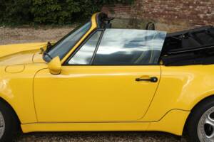 Image 29/50 of Porsche 911 Carrera 2 &quot;America Roadster&quot; (1993)