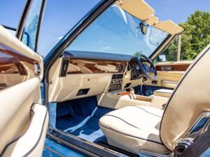 Afbeelding 26/40 van Aston Martin V8 Vantage Volante X-Pack (1989)