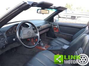 Imagen 10/10 de Mercedes-Benz 300 SL-24 (1992)