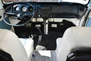 Immagine 2/8 di Volkswagen T2a Westfalia (1970)