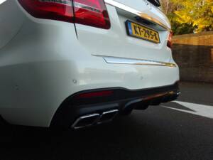 Image 16/98 of Mercedes-Benz GLS 63 AMG 4MATIC (2016)