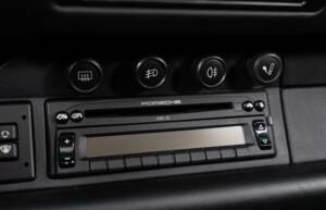 Image 28/32 de Porsche 911 Carrera 4S (1998)