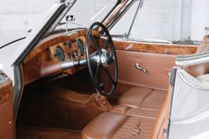 Bild 24/50 von Jaguar XK 120 DHC (1953)