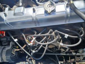 Image 34/51 of Triumph TR 6 (1975)