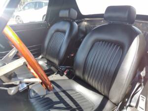 Image 11/33 de Alfa Romeo Spider 1300 (1976)