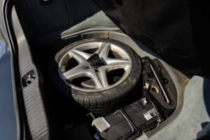 Image 36/43 of Jaguar XJR (2003)
