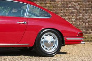 Immagine 37/50 di Porsche 912 (1966)