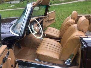 Bild 17/45 von Mercedes-Benz 280 SE (1969)