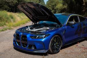 Image 44/47 of BMW M4 CS (2025)