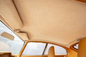 Bild 27/29 von Jaguar E-Type 4.2 (1965)