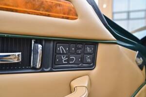 Image 32/55 de Jaguar XJS 6.0 (1994)