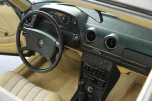 Image 27/49 of Mercedes-Benz 230 TE (1981)