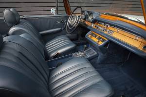 Image 7/39 of Mercedes-Benz 280 SE 3,5 (1971)
