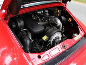 Image 14/15 of Porsche 911 Carrera 4 (1989)