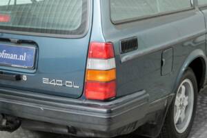 Immagine 31/50 di Volvo 240 GL (1990)
