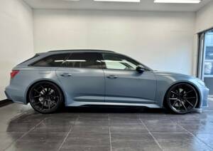 Immagine 5/31 di Audi RS6 Avant (2021)