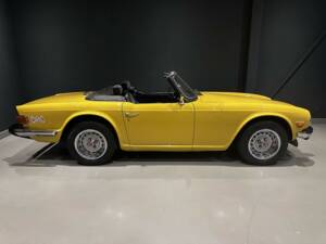 Image 3/70 of Triumph TR 6 PI (1976)