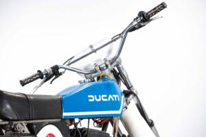 Image 20/50 of Ducati DUMMY (1976)