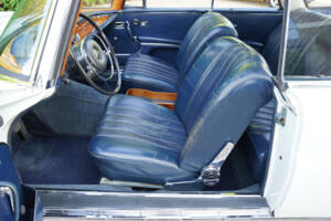 Image 17/50 of Mercedes-Benz 280 SE (1968)