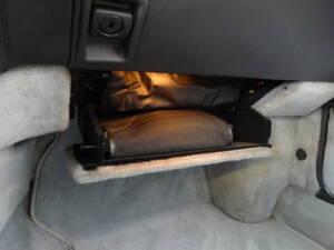 Image 5/36 of Porsche 928 GTS (1994)
