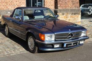 Image 18/43 of Mercedes-Benz 300 SL (1989)