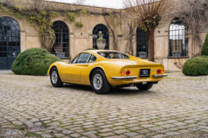 Image 19/25 de Ferrari Dino 246 GT (1970)