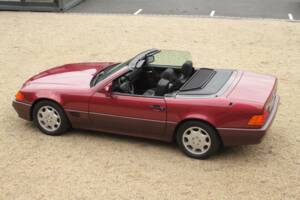 Afbeelding 6/24 van Mercedes-Benz 500 SL (1991)