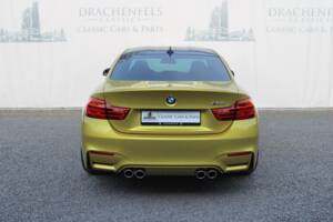 Image 4/98 of BMW M4 (2014)
