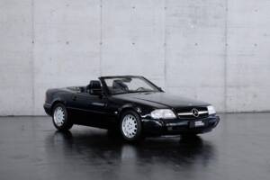 Image 8/46 of Mercedes-Benz SL 320 (1998)