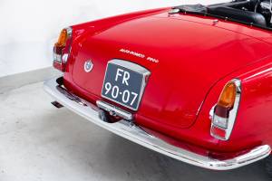 Afbeelding 35/44 van Alfa Romeo 2600 Spider (1965)