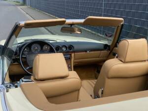 Image 14/31 of Mercedes-Benz 560 SL (1986)