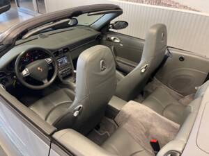 Imagen 15/17 de Porsche 911 Carrera 4S (2005)