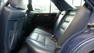 Afbeelding 35/40 van Mercedes-Benz E 420 (1993)