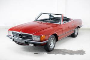Image 35/38 of Mercedes-Benz 350 SL (1973)