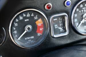 Immagine 19/50 di MG MGB GT (1971)