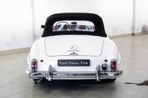 Image 8/35 of Mercedes-Benz 190 SL (1963)