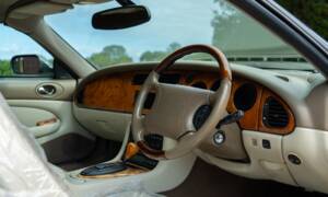 Image 4/50 of Jaguar XKR (2000)