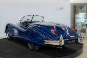 Immagine 8/62 di Jaguar XK 140 OTS (1954)