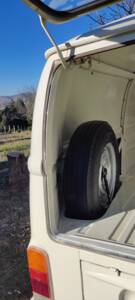Imagen 44/50 de Volkswagen T2b panel van (1979)
