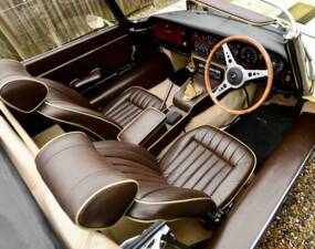 Immagine 44/50 di Jaguar Type E V12 (1973)
