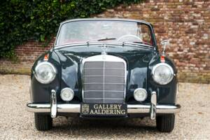Bild 5/50 von Mercedes-Benz 220 SE Cabriolet (1960)