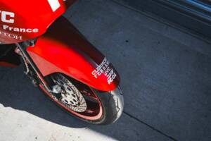 Image 40/50 of Kawasaki GPX 750R (1987)