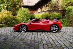 Image 9/14 of Ferrari SF90 Spider (2024)