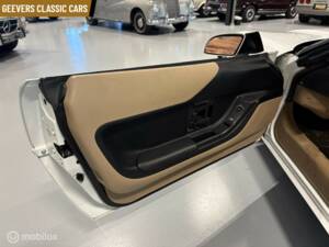 Image 25/30 of Chevrolet Corvette Convertible (1995)