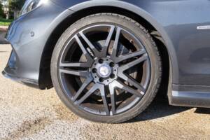 Bild 15/19 von Mercedes-Benz E 400 d 4MATIC (2014)