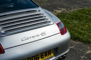 Afbeelding 14/50 van Porsche 911 Carrera 4S (2006)